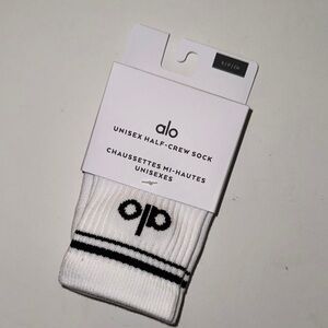ALO Yoga White Unisex Half-Crew Athletic Socks